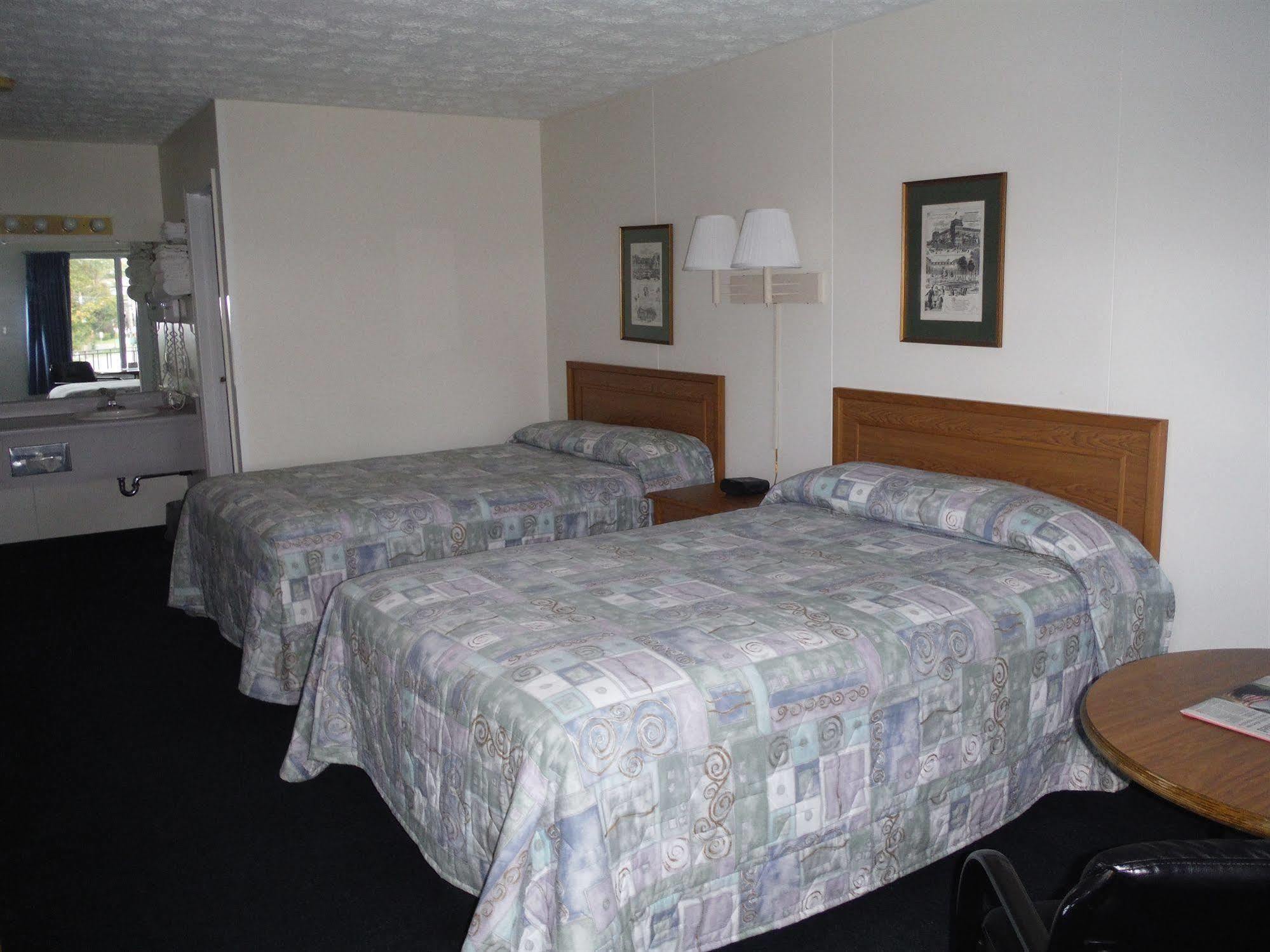 The Springs Motel Saratoga Springs Bagian luar foto